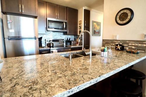 Enjoy Water's Edge Hale Hotel in Holualoa