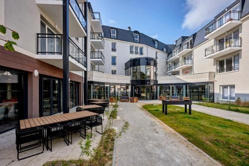 Zenitude Hotel-Residences Cherbourg Hotel in Normandy