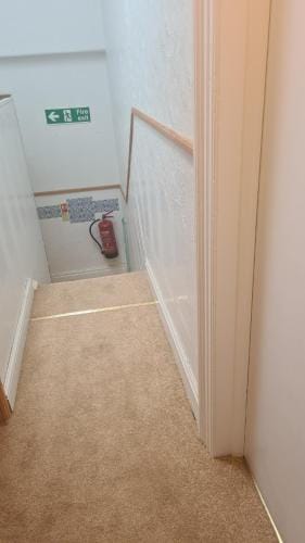 one floor of rooms 9-11persons Hotel in Rhyl
