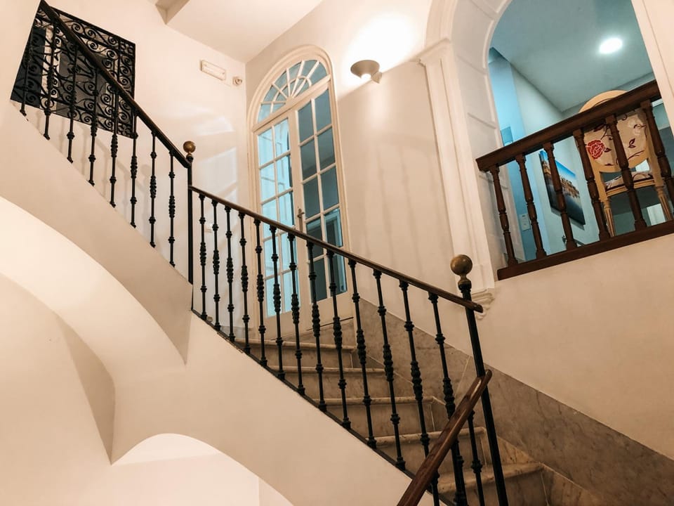Apodaca Rooms Inn in Cadiz