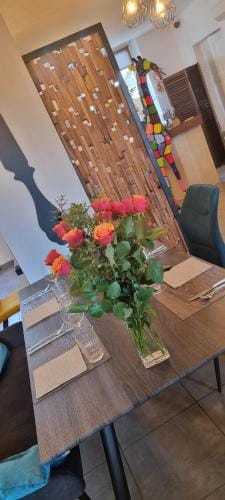 HOTEL Le 6 3 Home PORT EN BESSIN Hotel in Normandy