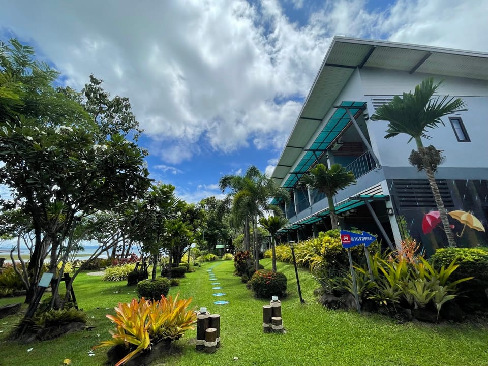 Smile land resort Resort in Laos