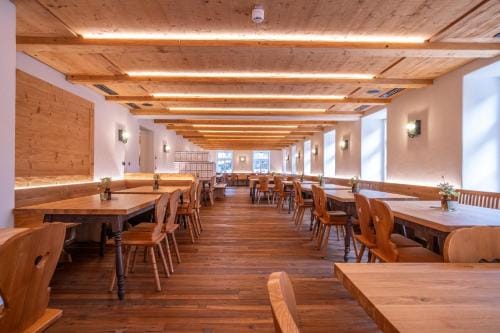 Gasthof zur Post Hotel in Tegernsee