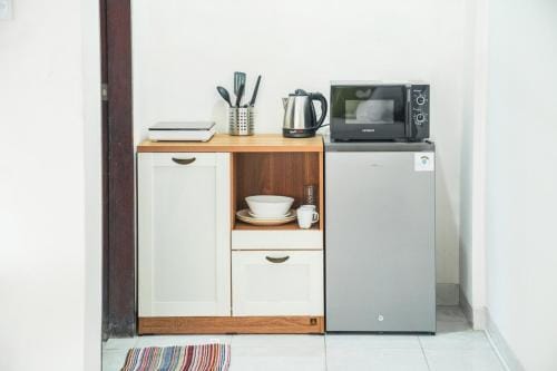 Ava Guesthouse #3 - Cozy Room with Desk&Kitchenette Hotel in North Kuta