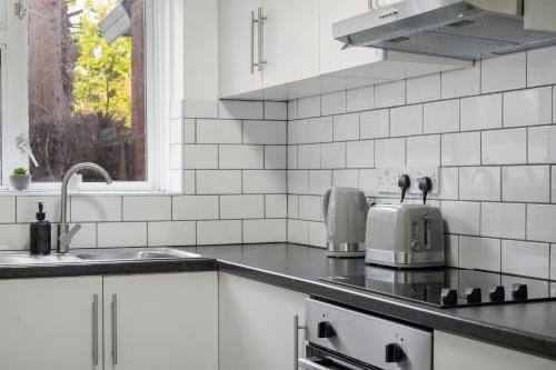 Cuckoo Avenue Hububb Stay Hotel in London Borough of Ealing