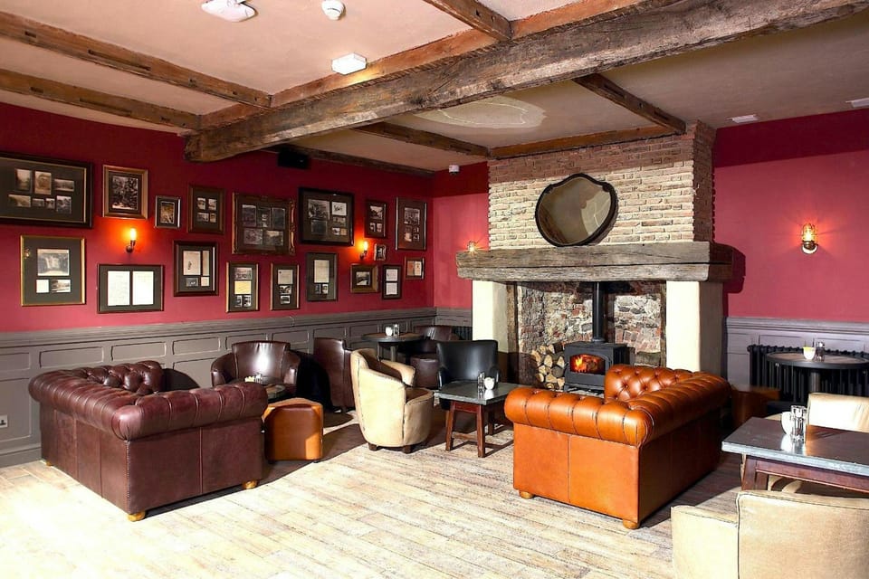 The Crown And Thistle Hotel in South Oxfordshire District
