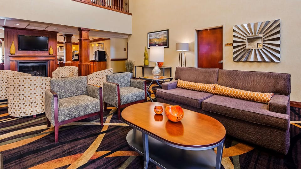 Best Western Plus Strawberry Inn & Suites Hotel in Knoxville