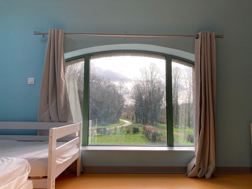 Ostal Scrignac - Gîte d'étape de la Gare Hotel in Finistere