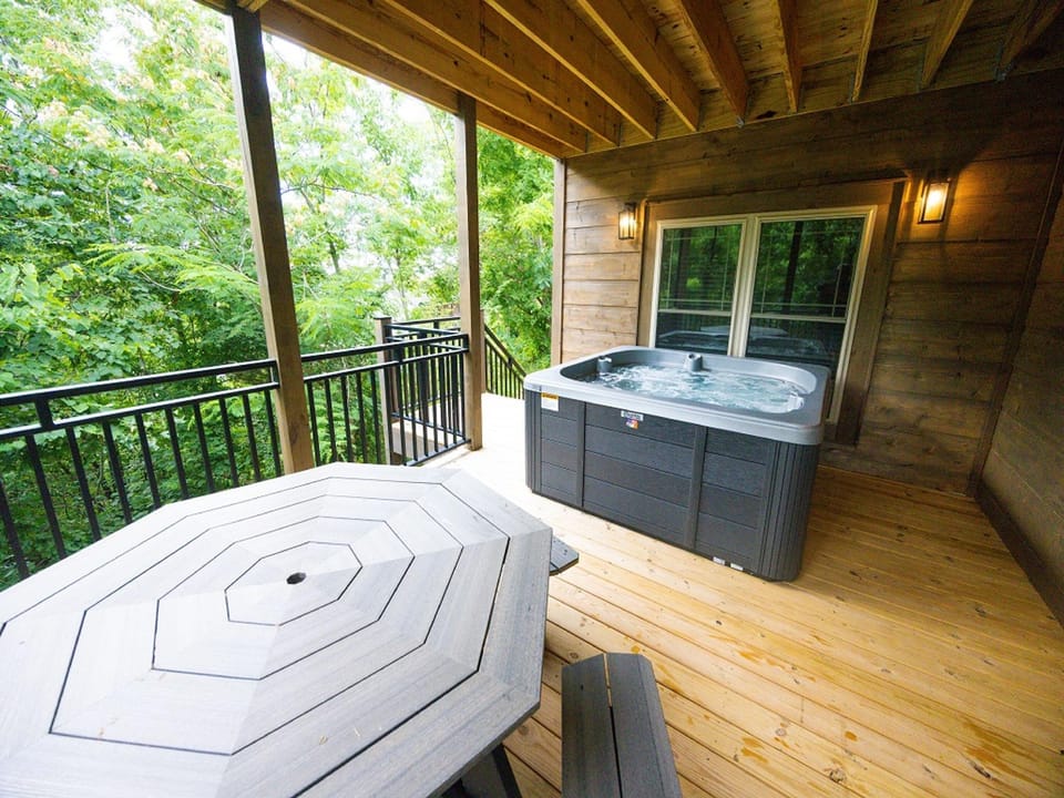 Newly Built 2 3 Cabin w Stunning Mountain Views Hotel in Sevierville