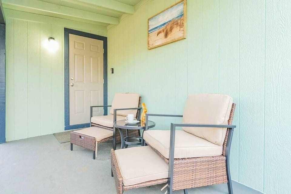 Elegant Country Retreat With Serene Patio Haven Hotel in Glendora