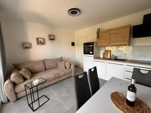 Apartments Silenzio Hotel in Stari Grad