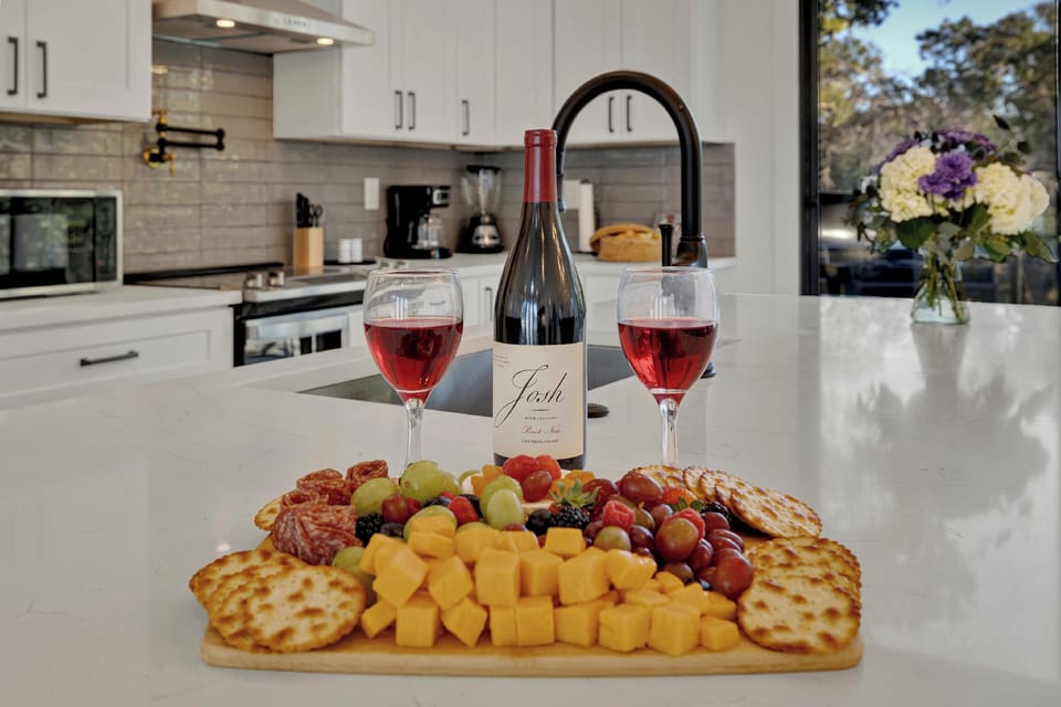 Serene Getaway Nestled in the Tx Hill Country! Hotel in Spring Branch