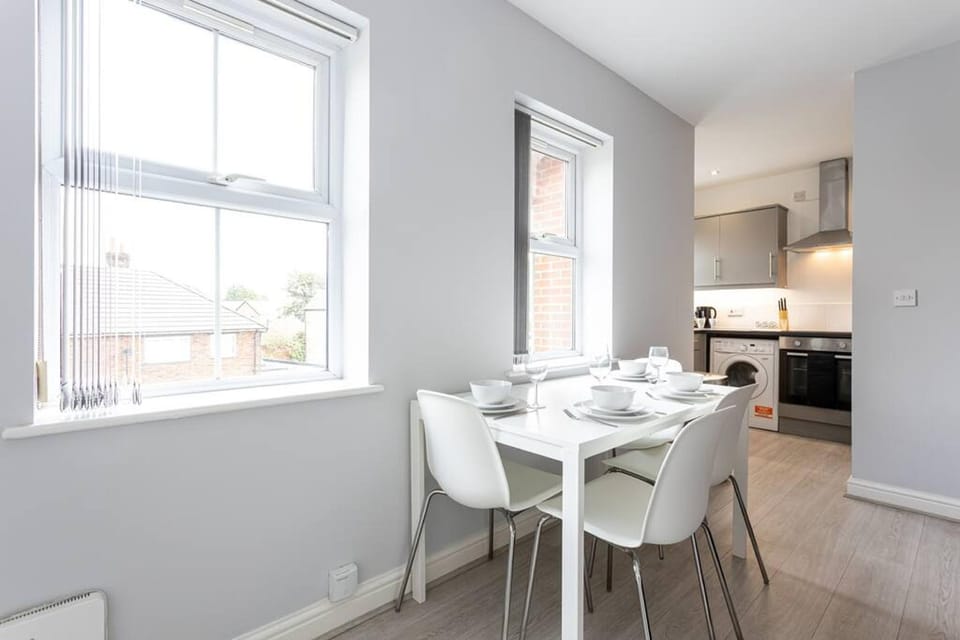 Lovely One-bedroom Serviced Apartment in Eccles Hotel in Stretford