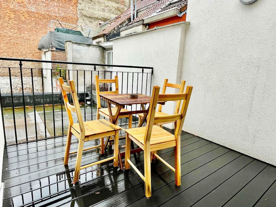 Luxury 2BR 1BA Near Fashion District by Oneluxstay Hotel in Antwerp