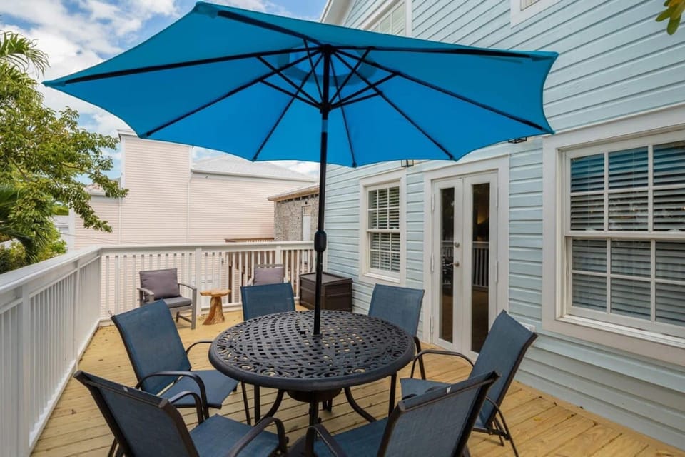 Sky Suites Retreat by Brightwild 2 Stunning Condos Hotel in Key West