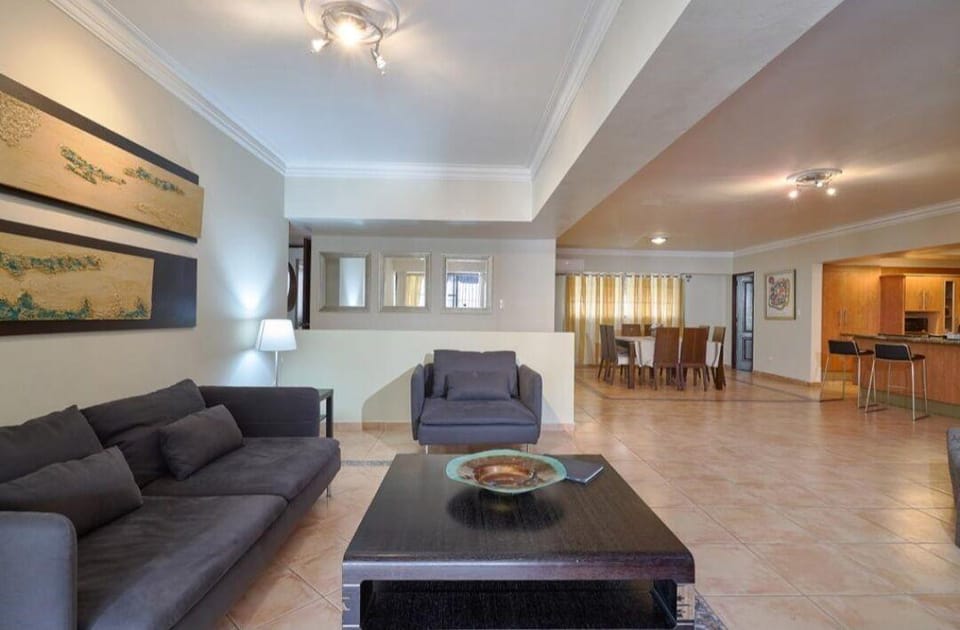 Apartment in Bella Vista Sleeps 10 Hotel in Santo Domingo