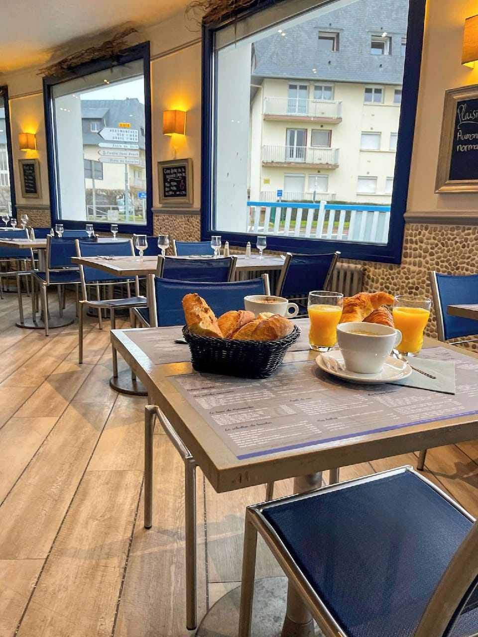 Au P'tit Mousse Hotel in Courseulles-sur-Mer