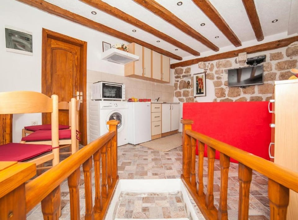 Cozy Stay in Kotors Old Town Hotel in Kotor