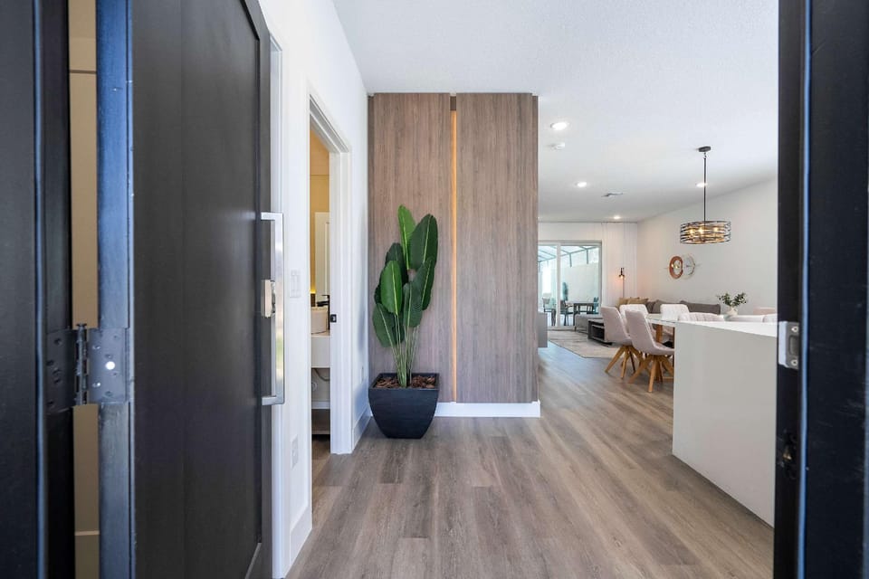 Modern Vacation Home With Themed Beds Hotel in Four Corners