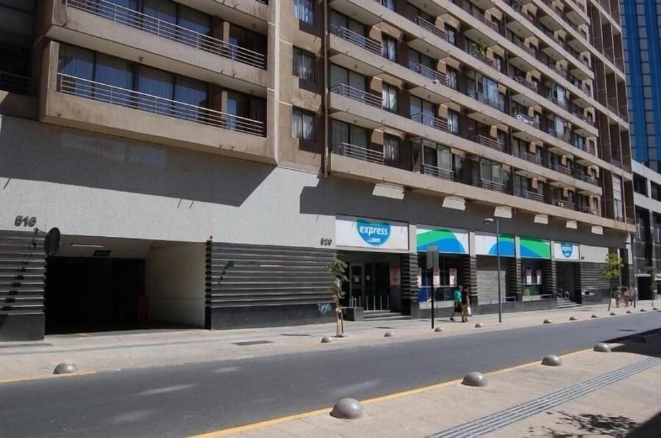 Merced Plaza Apart Hotel in Santiago