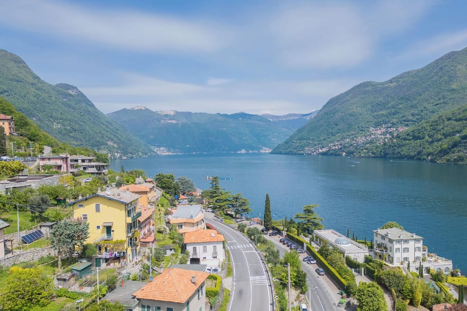 La Quiete With Private Garden by Rent all Como Hotel in Laglio