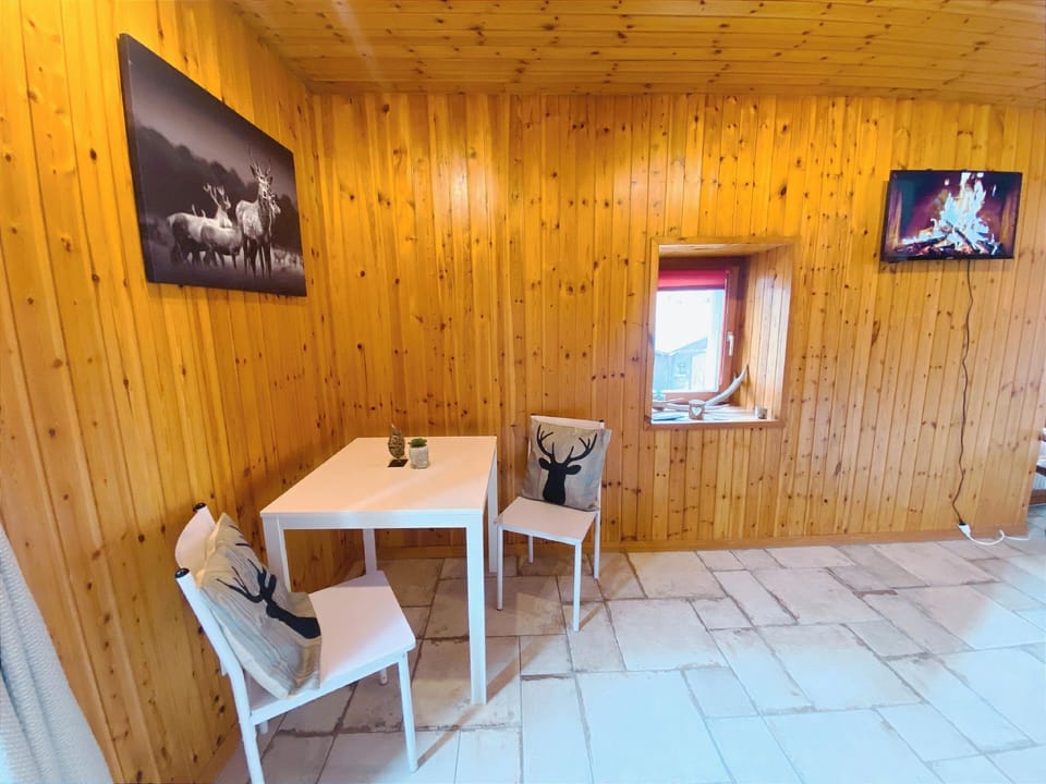 Studio cosy au centre du village Hotel in Canton of Valais