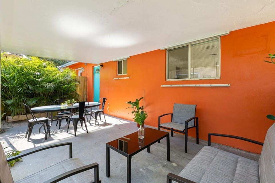 The Perfect Escape Lake Ridge Hotel in Fort Lauderdale