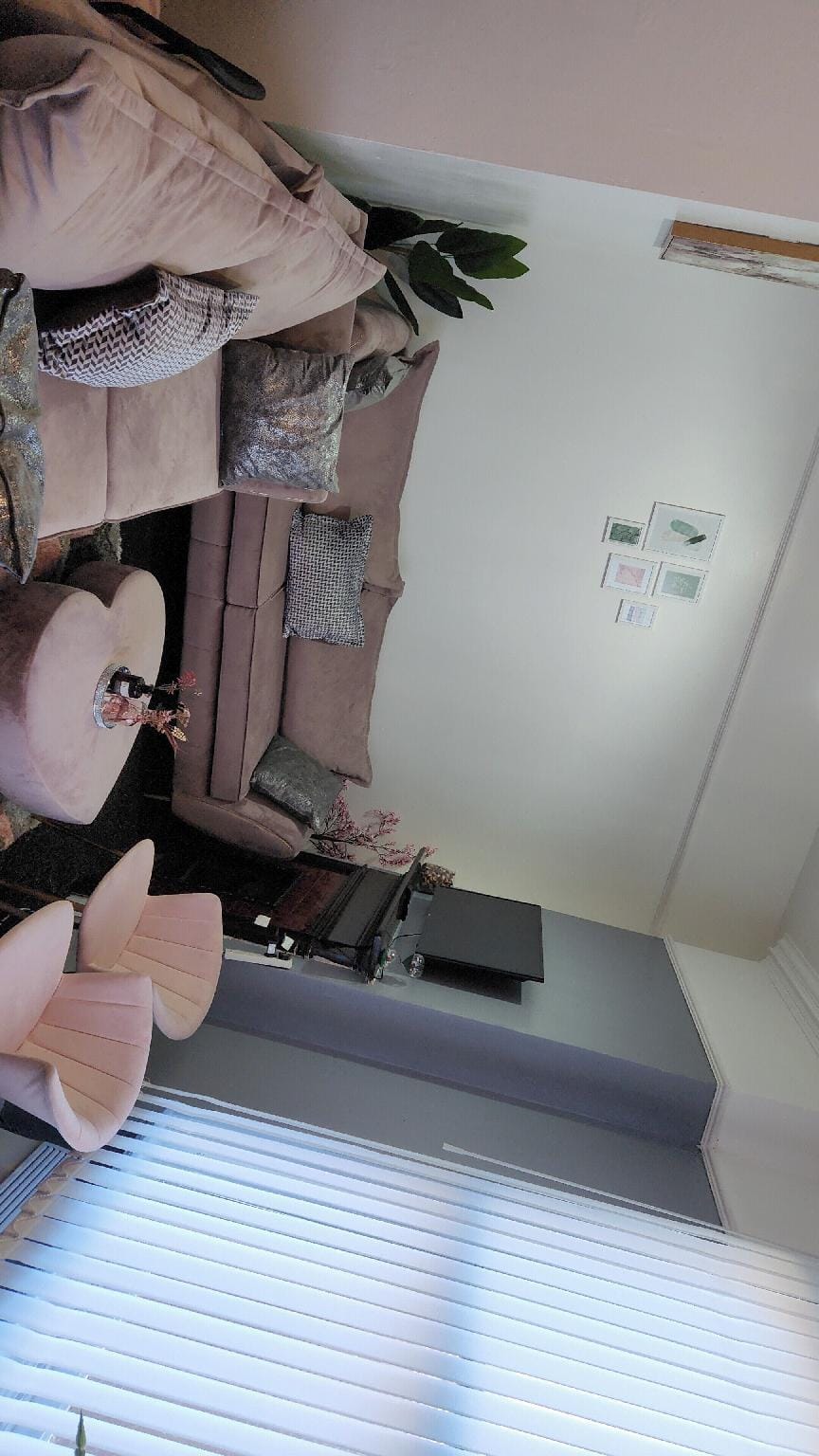 Wolverhampton City Centre - 1-bed Flat - Sleeps 3 Hotel in Wolverhampton