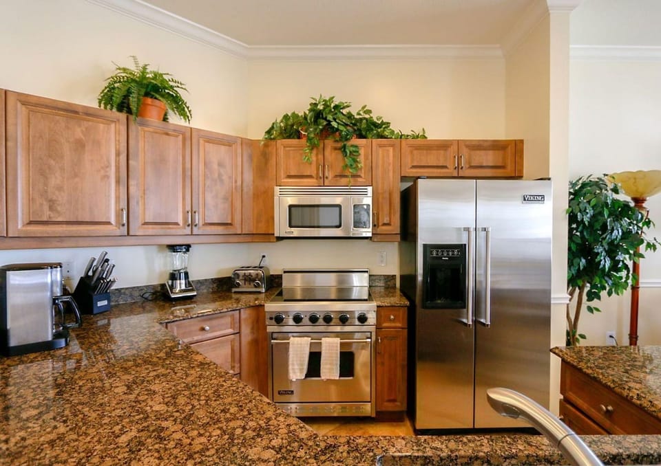 Grand Marina Suite by Brightwild Waterfront Hotel in Stock Island
