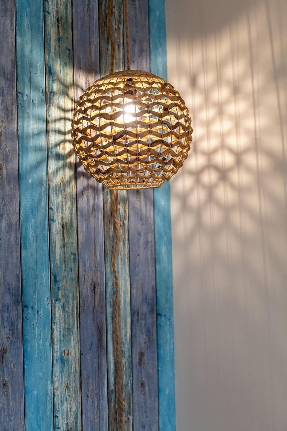 Studio Mandara Beach Bungalow, Cote d'Azur Hotel in Antibes