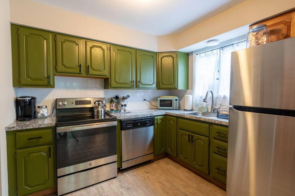 Poconos Retreat A Vintage Gem Hotel in Coolbaugh Township