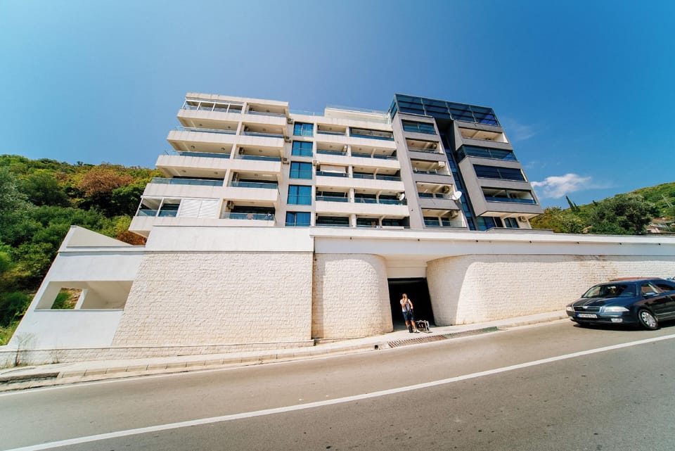 Budva Gate Penthouse Hotel in Budva