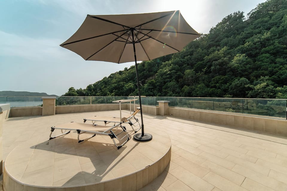 Budva Gate Penthouse Hotel in Budva