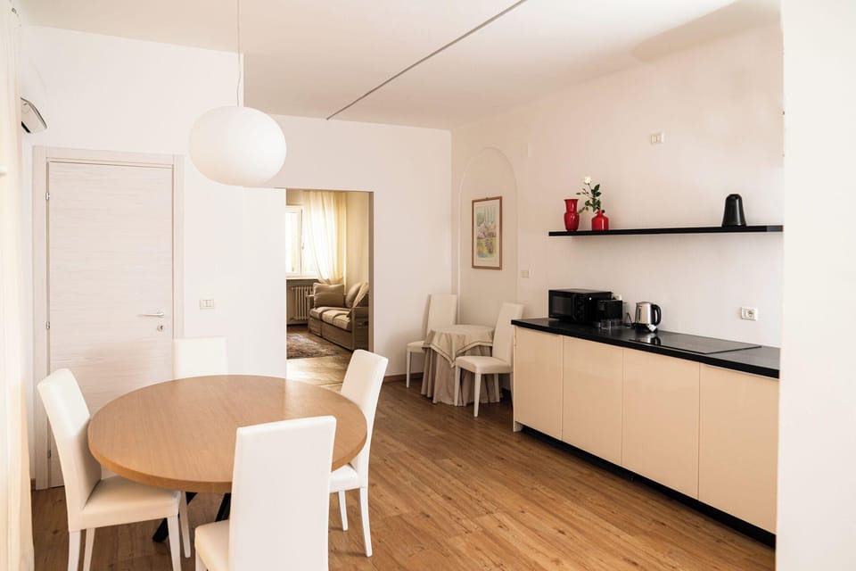 Residenza Serego - affaccio scavi Romani Hotel in Verona