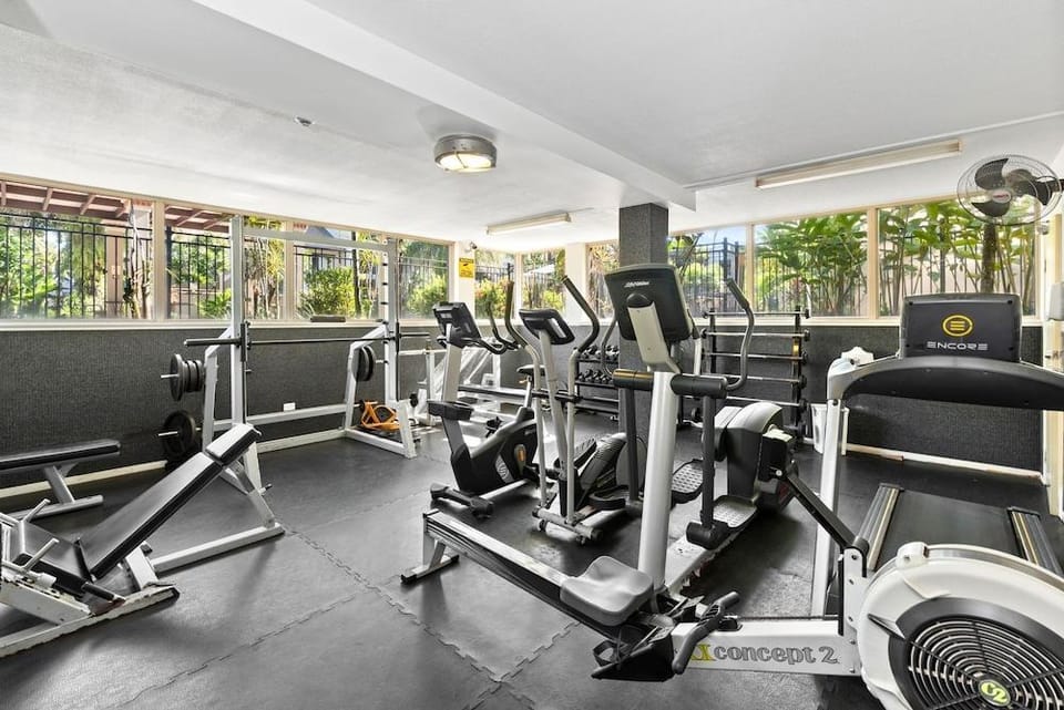 Palm View- 9 Pools BBQ Gym Hotel in Cairns