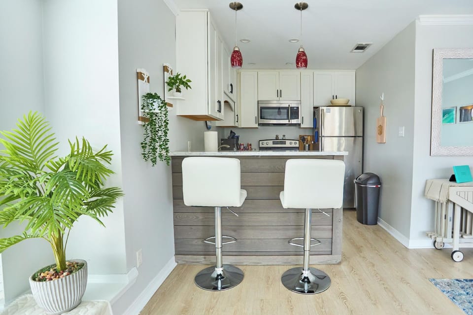 1br/1ba, A Minutes Walk From the Beach! Hotel in Miramar Beach