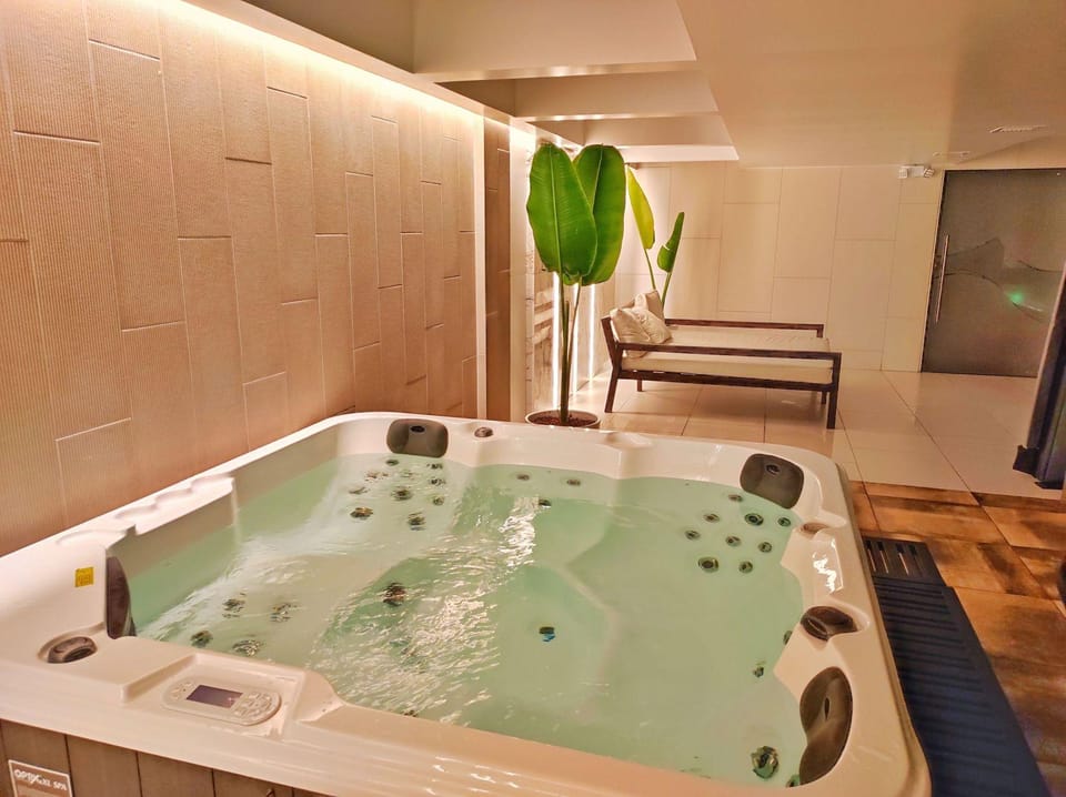 Luxury Carolina Quito Coliving Ecuador Hotel in Quito