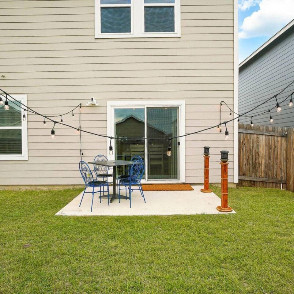 Rare Find Sleeps 13 Family Fun Hotel in San Antonio