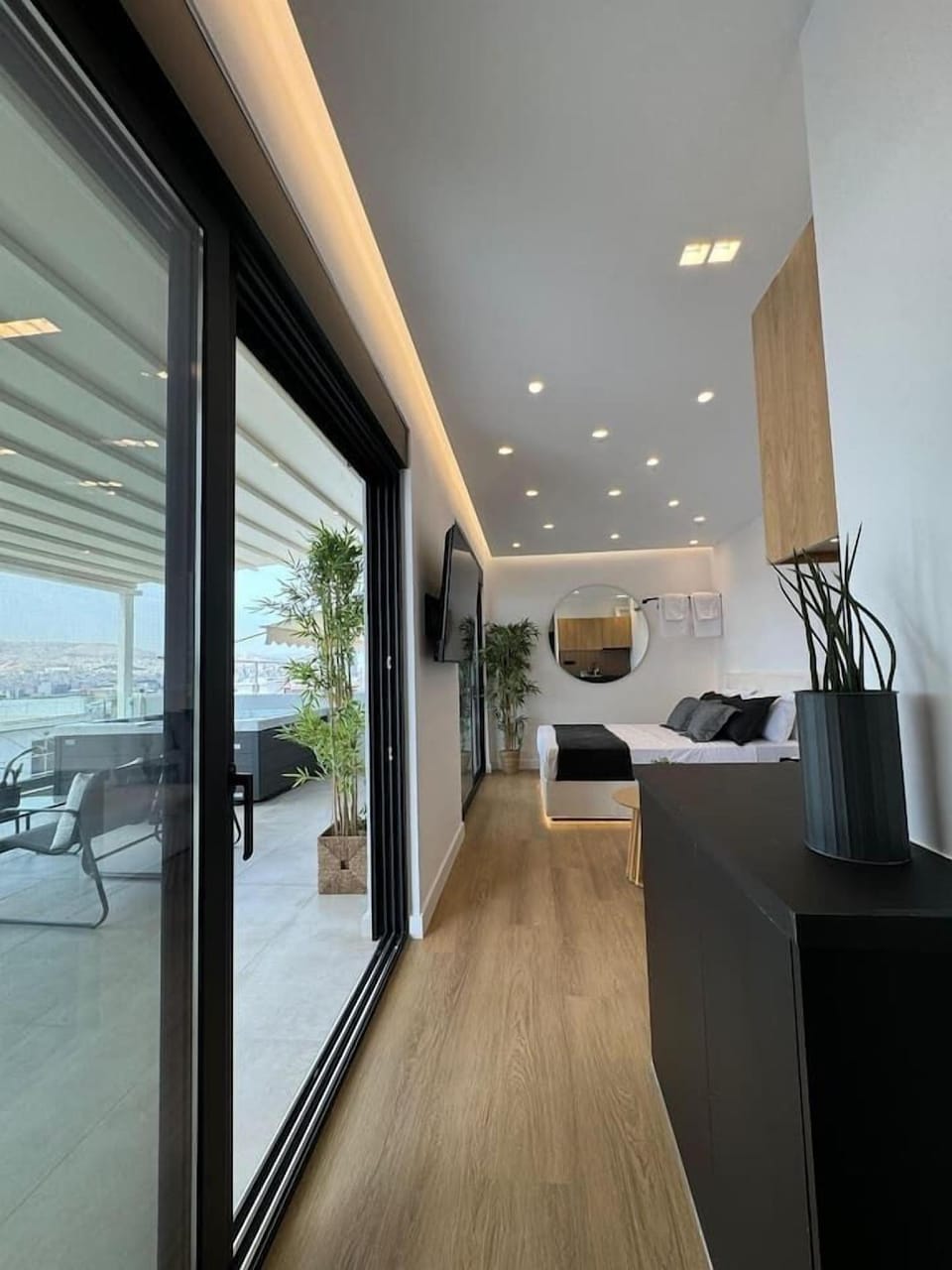 BlueMotion - CentralSuite Hotel in Pireas