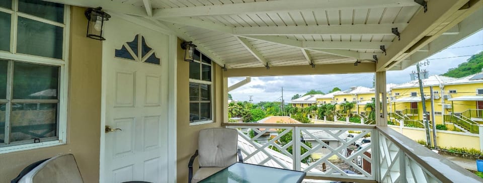 Your quaint home just steps from beach Hotel in Saint George