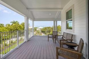 New Crestwood House by Brightwild Huge Pool Hotel in Stock Island