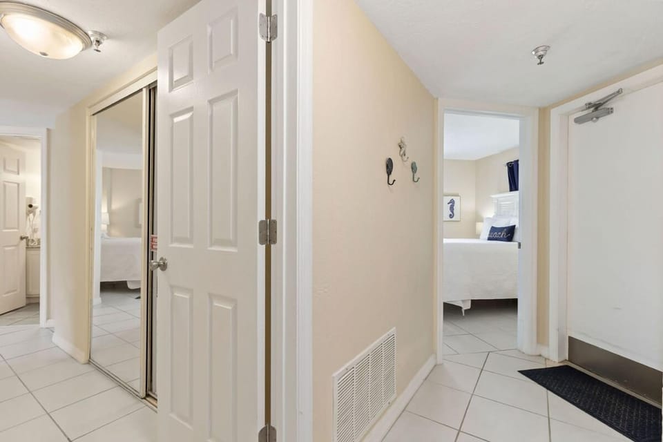 Ocean Views Pool Hot Tub Seahorse Suite 907 Hotel in Daytona Beach Shores