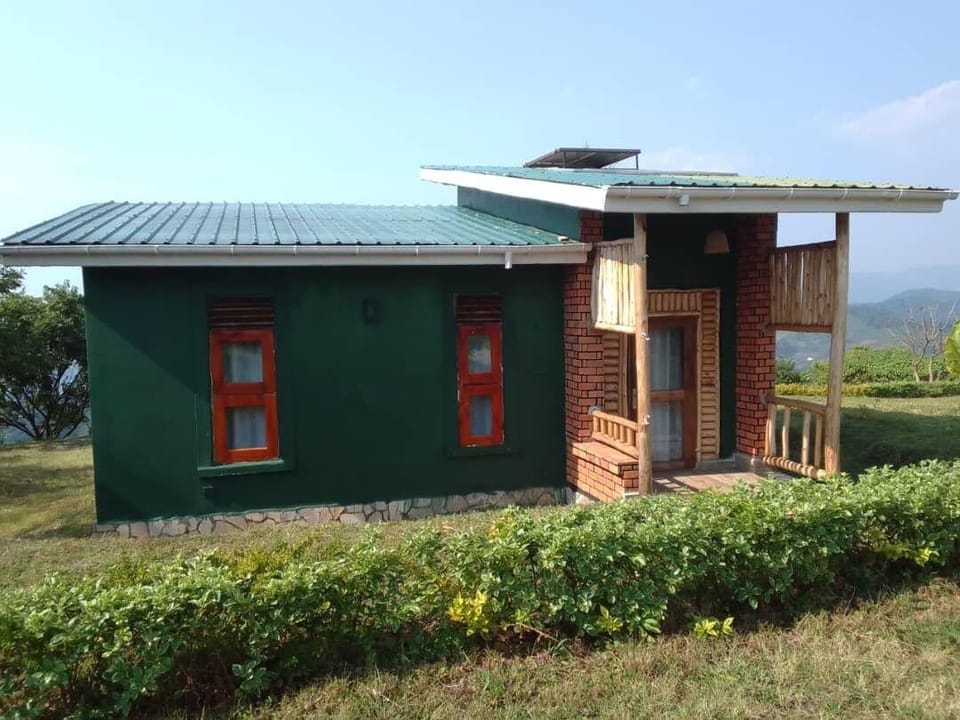 ngirisi hill silverback  lodge-bwindi Hotel in Uganda