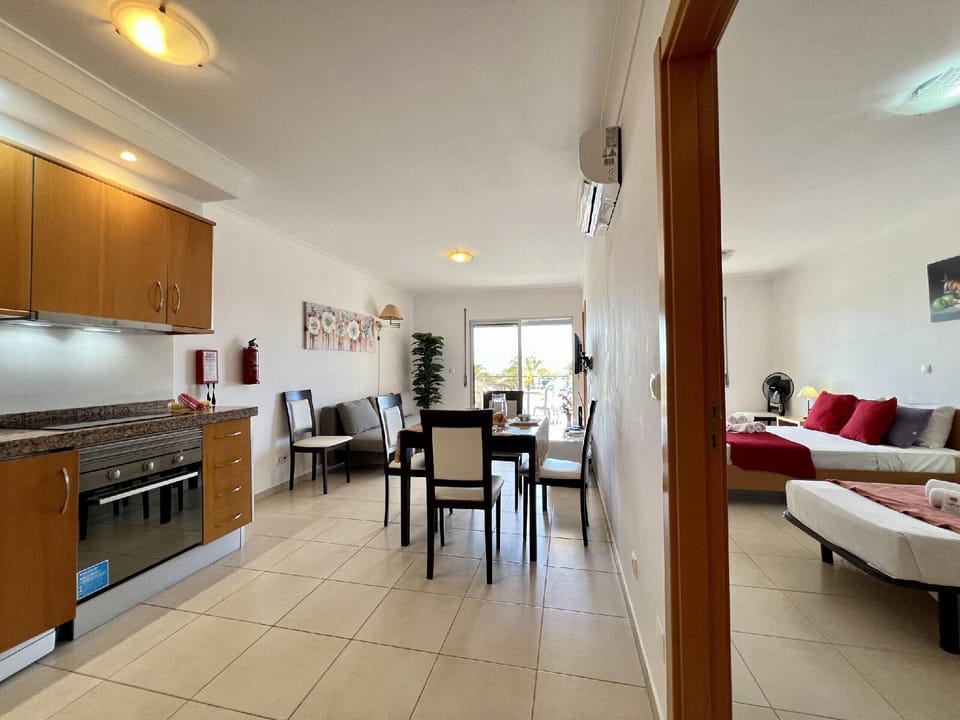 Monte Gordo Beach Ocean View 4 by Homing Hotel in Monte Gordo