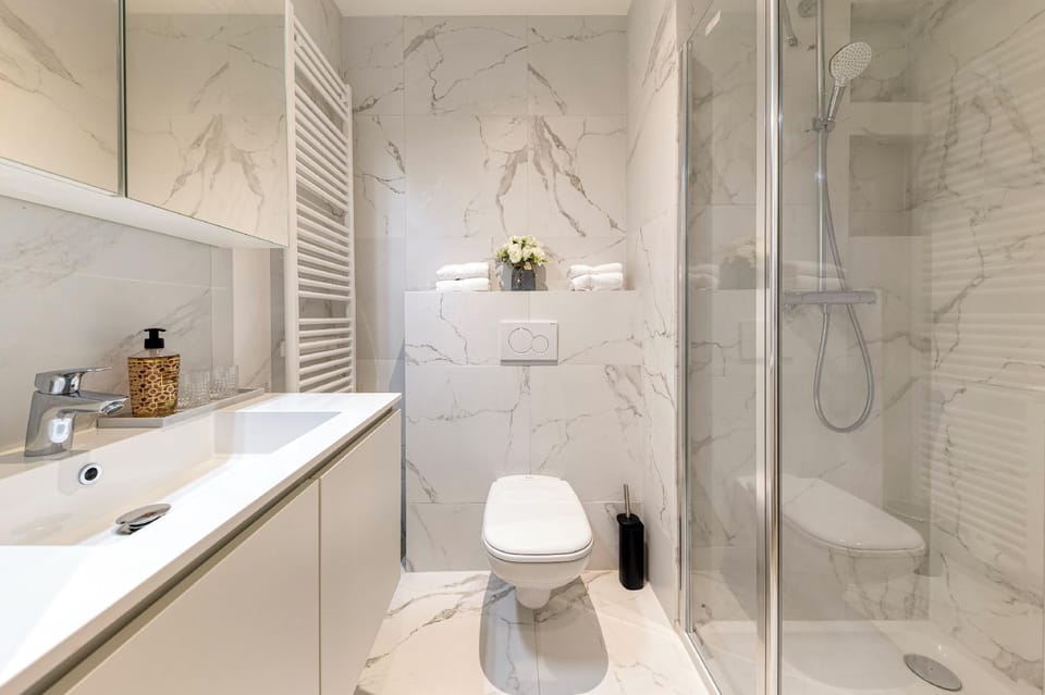 Designer flat 3BR & Mini Golf Hotel in Antwerp