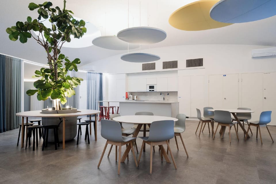 Modern 1BR Apartment with best location Hotel in Helsinki