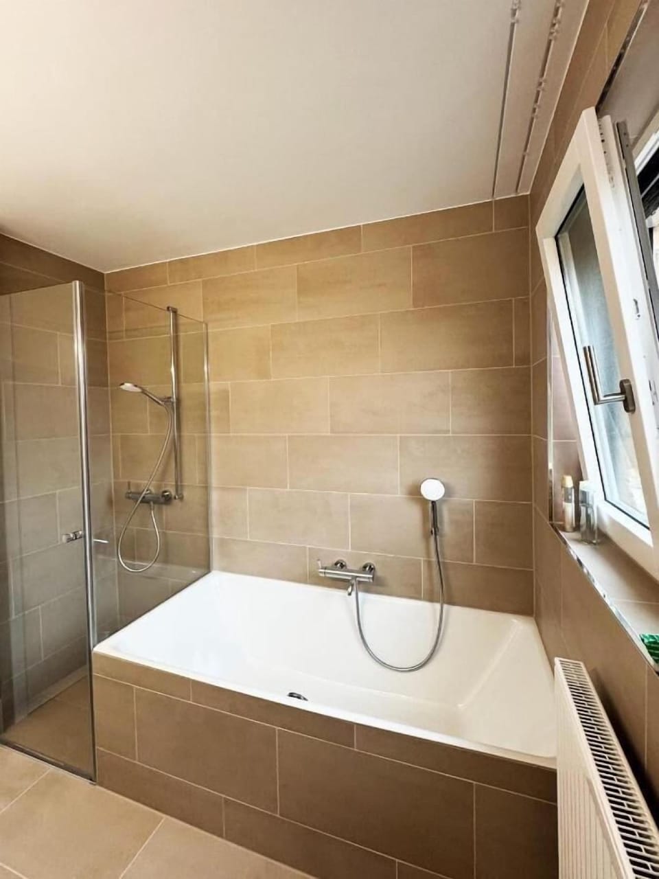 VK - Zürich Airport - Luxury - Homestay Hotel in Kloten