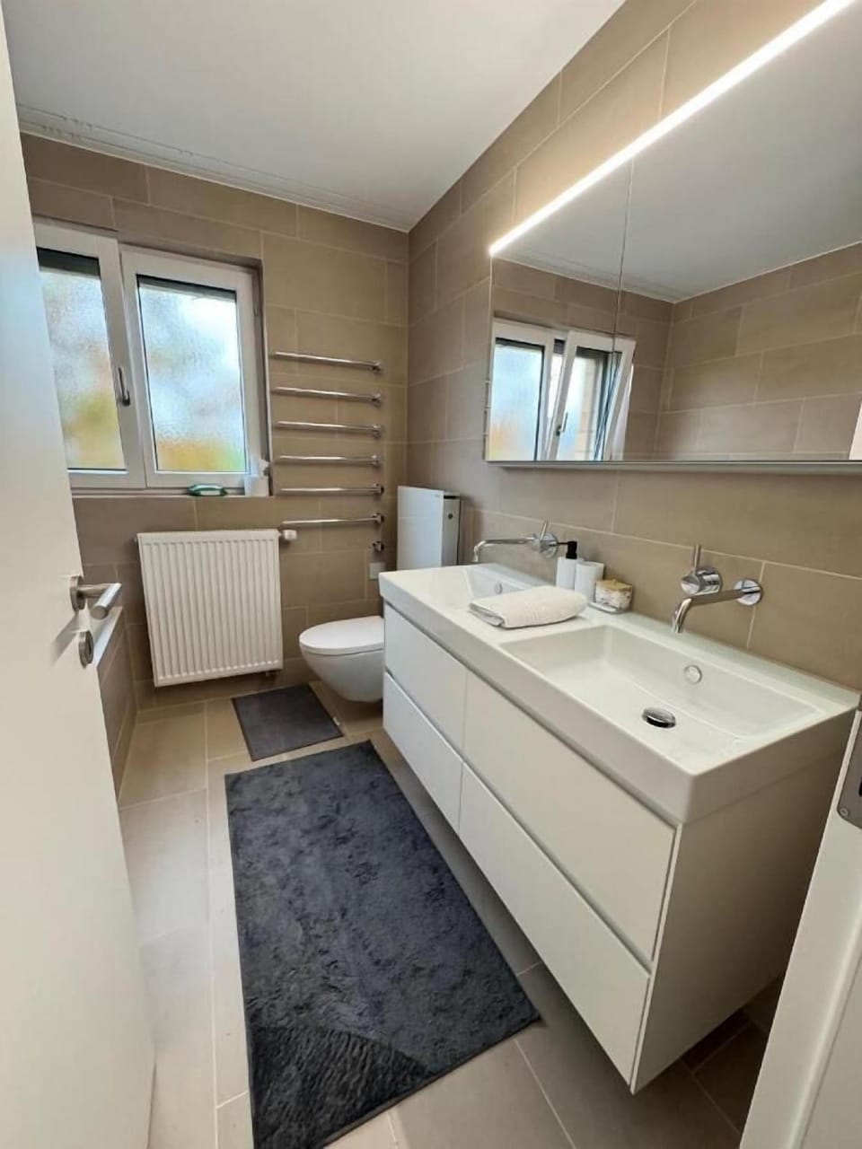 VK - Zürich Airport - Luxury - Homestay Hotel in Kloten