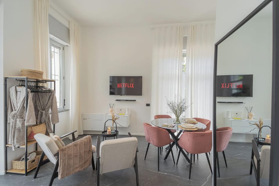 Piccola Como Lotus by Rent all Como Hotel in Laglio