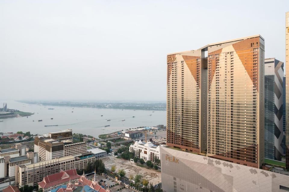 Skyline Serenity 1Bedroom-The Peak Hotel in Phnom Penh Province